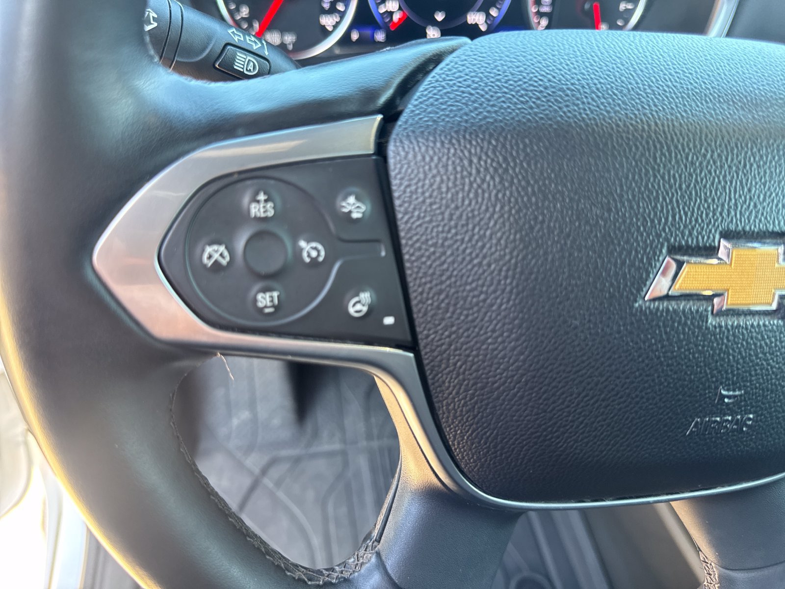 Used 2023 Chevrolet Traverse High Country w/ LPO, Floor Liner Package AWD/4WD image 33