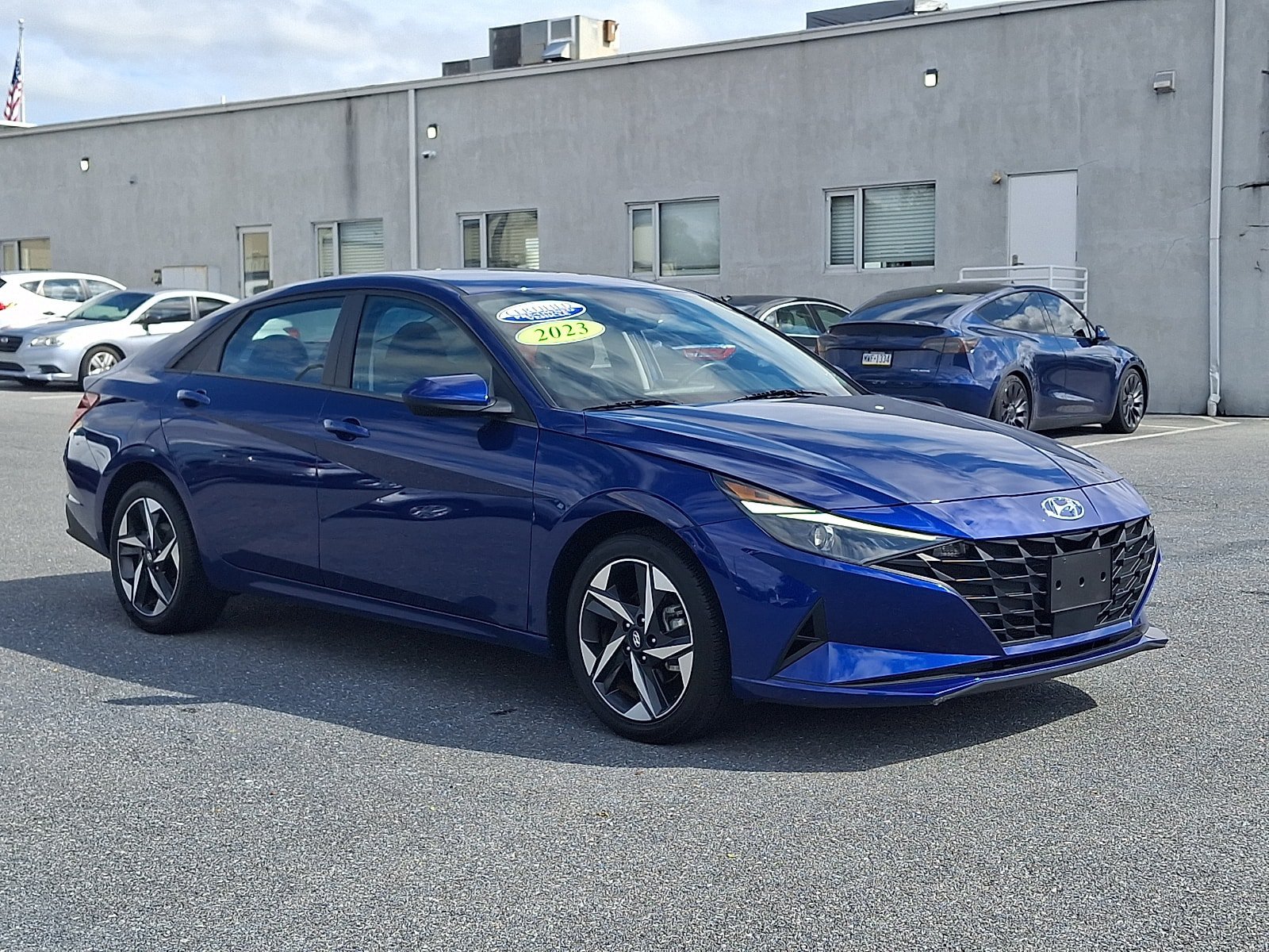 Used 2023 Hyundai Elantra SEL w/ Convenience Package FWD image 3