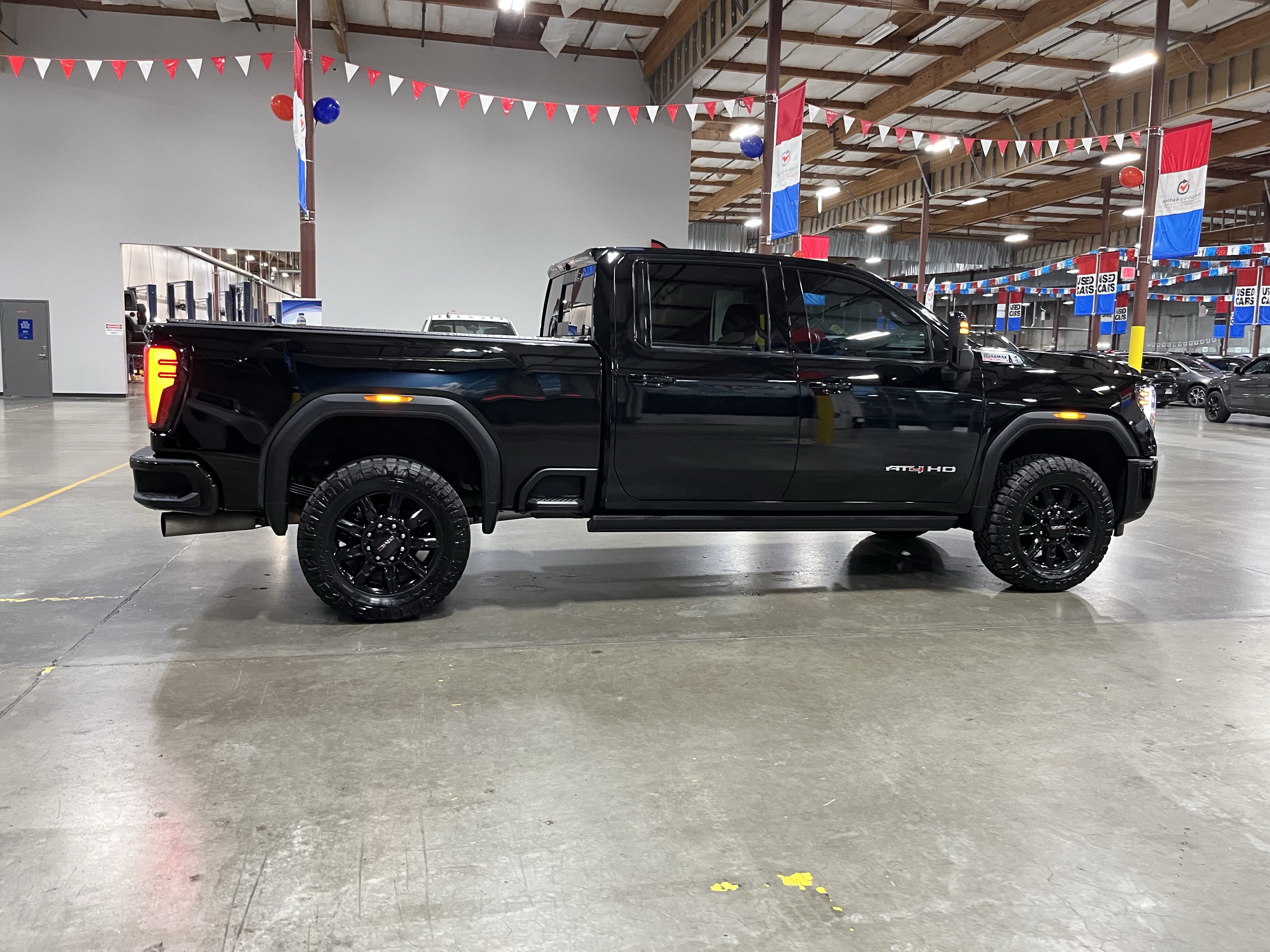 Used 2024 GMC Sierra 3500 AT4 w/ AT4 Premium Plus Package image 6