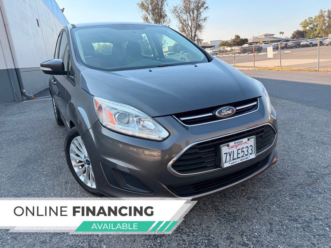 Used 2017 Ford C-MAX SE FWD image 2