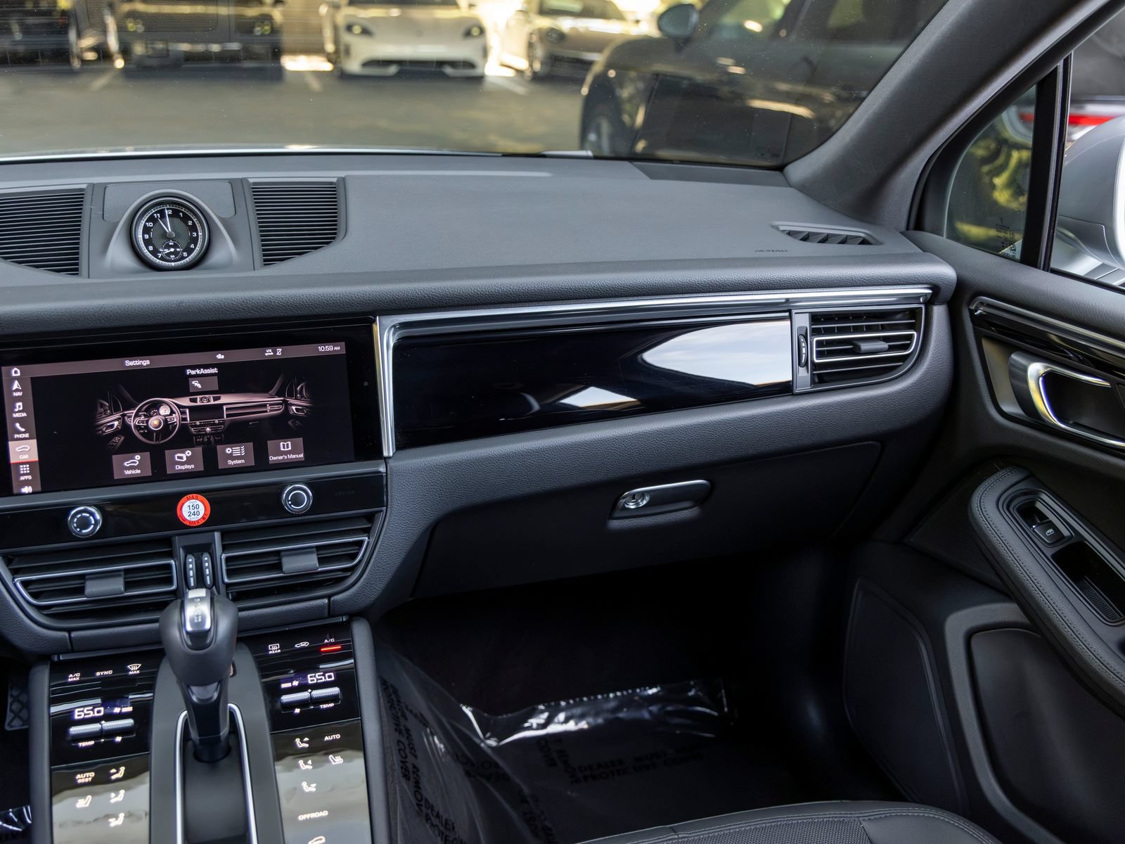 Certified 2026 Porsche Macan AWD/4WD image 48