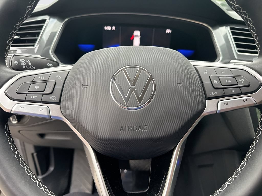 Used 2023 Volkswagen Tiguan SE AWD/4WD image 18