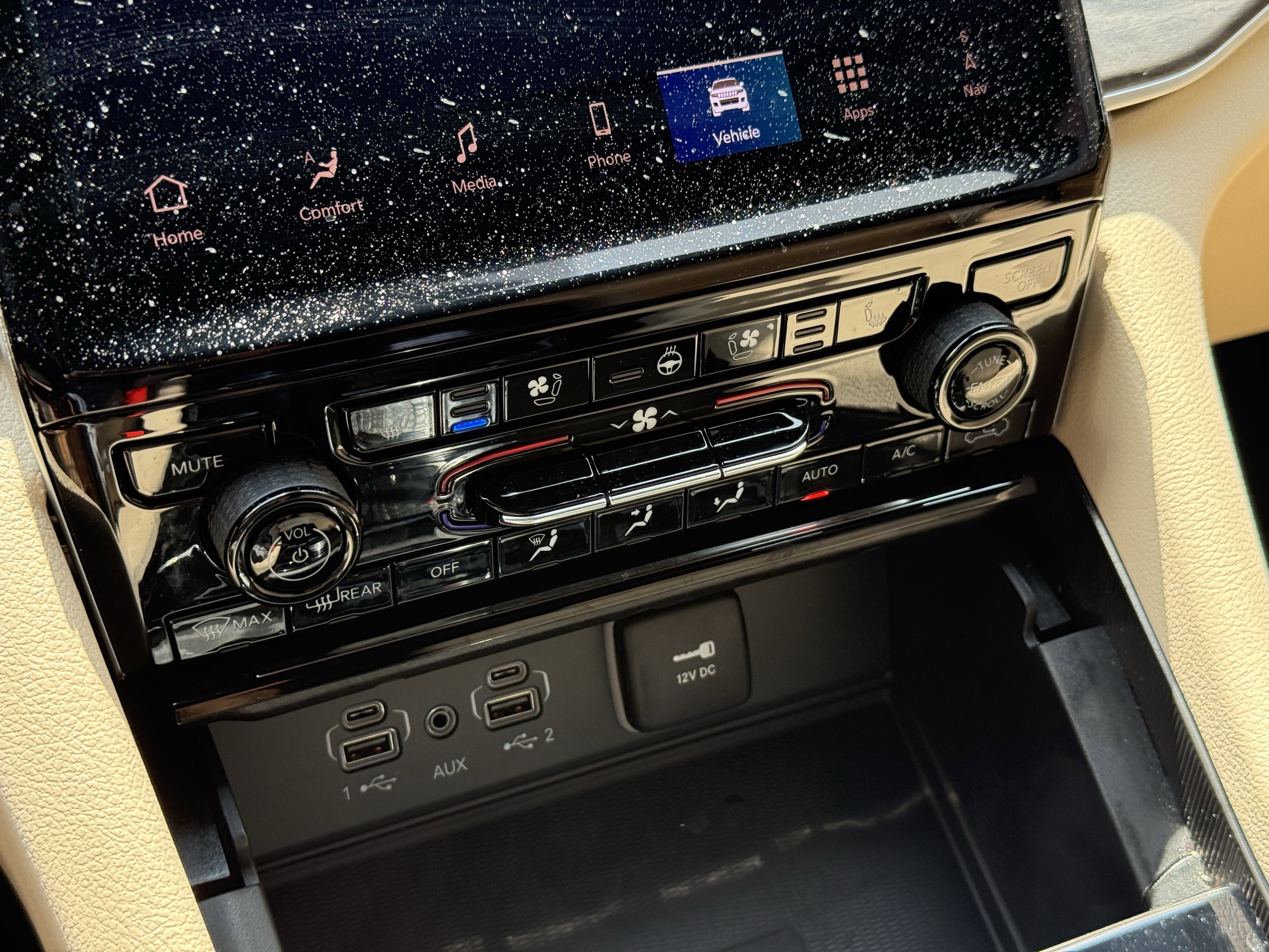 Used 2024 Jeep Grand Cherokee L Limited w/ Luxury Tech Group II image 22