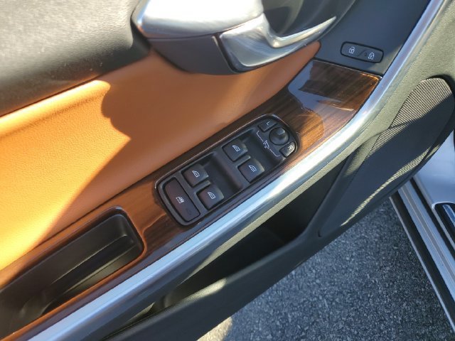 Used 2015 Volvo S60 T5 Platinum w/ Climate Package FWD image 21