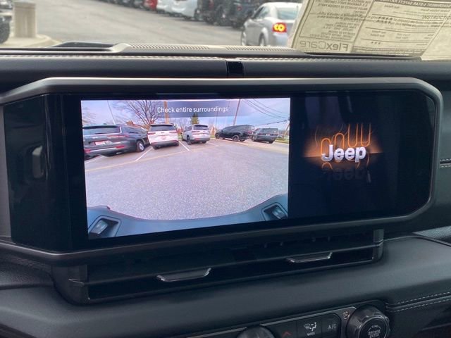 New 2025 Jeep Gladiator Sport image 15