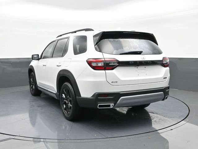New 2025 Honda Pilot Touring image 8