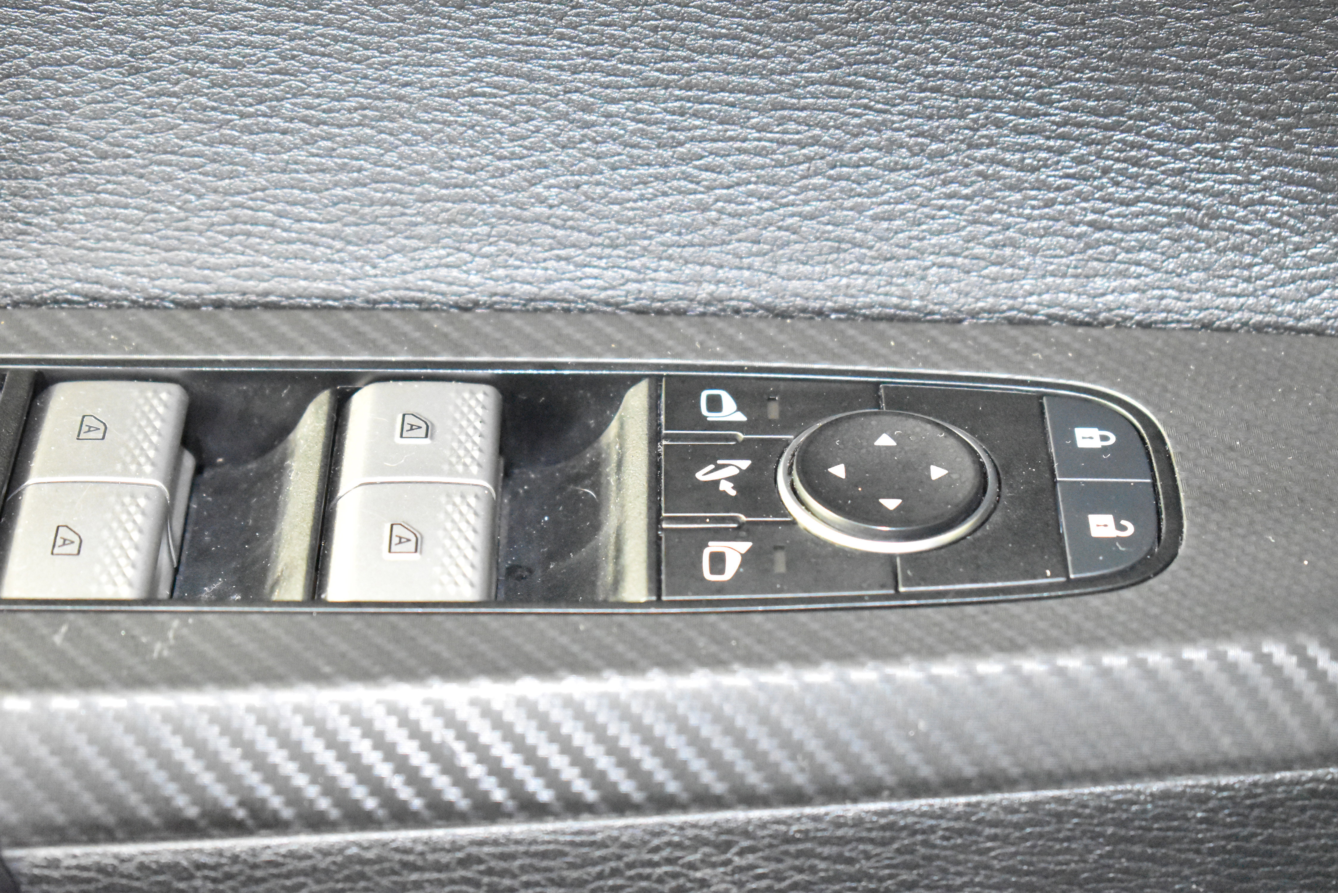 Used 2023 Mitsubishi Outlander SE image 34