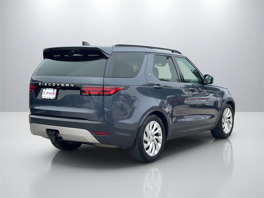 Used 2024 Land Rover Discovery S image 5