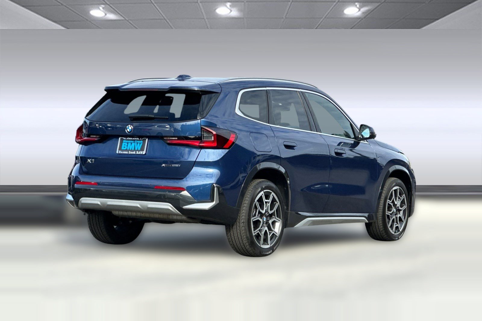 Used 2025 BMW X1 xDrive28i w/ Convenience Package image 9