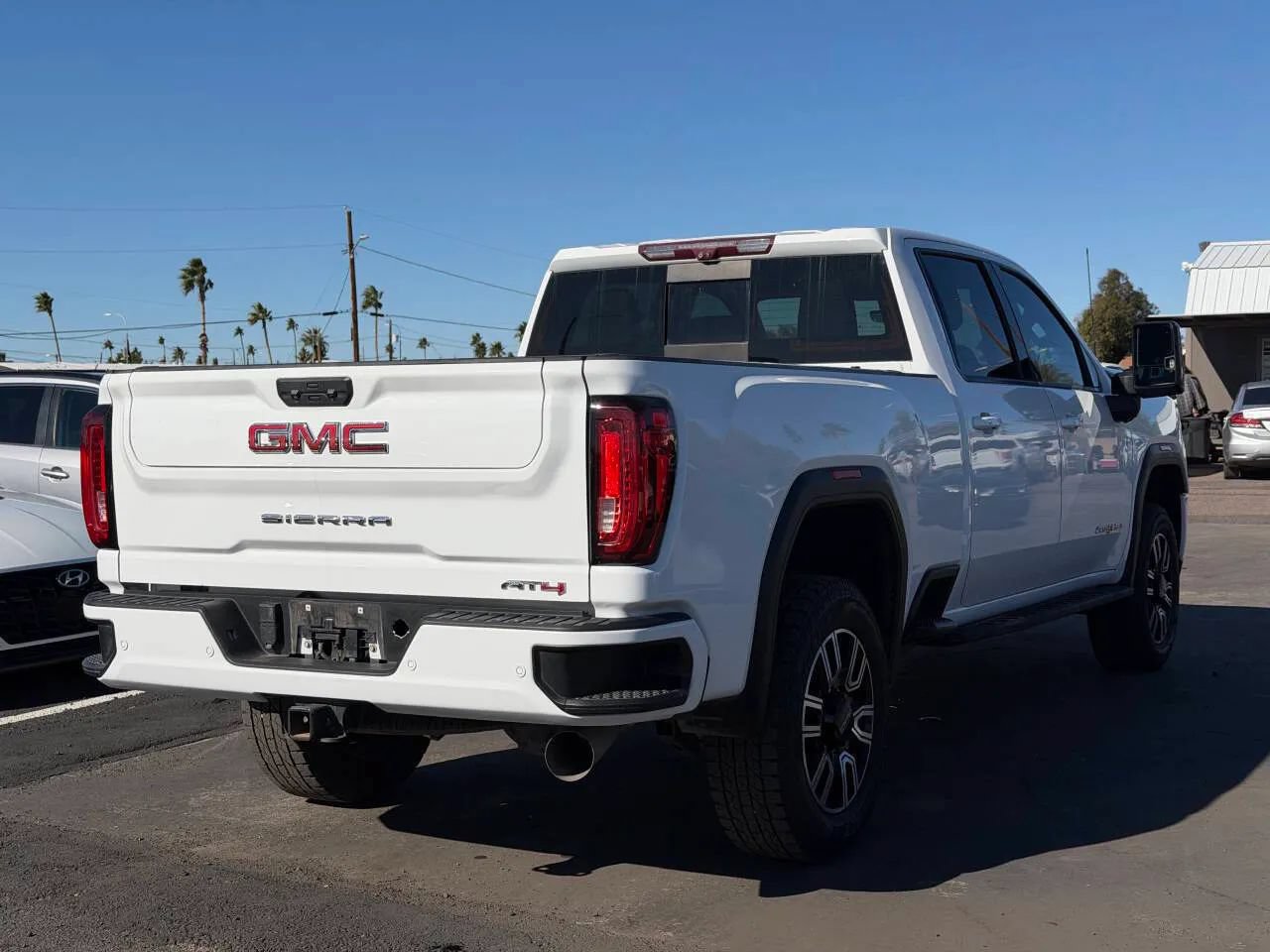 Used 2021 GMC Sierra 2500 AT4 w/ AT4 Premium Plus Package AWD/4WD image 11