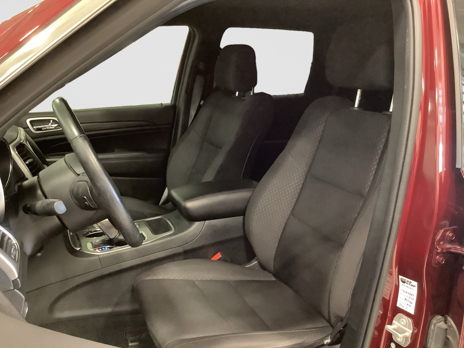Used 2021 Jeep Grand Cherokee Laredo w/ Security & Convenience Group RWD image 12