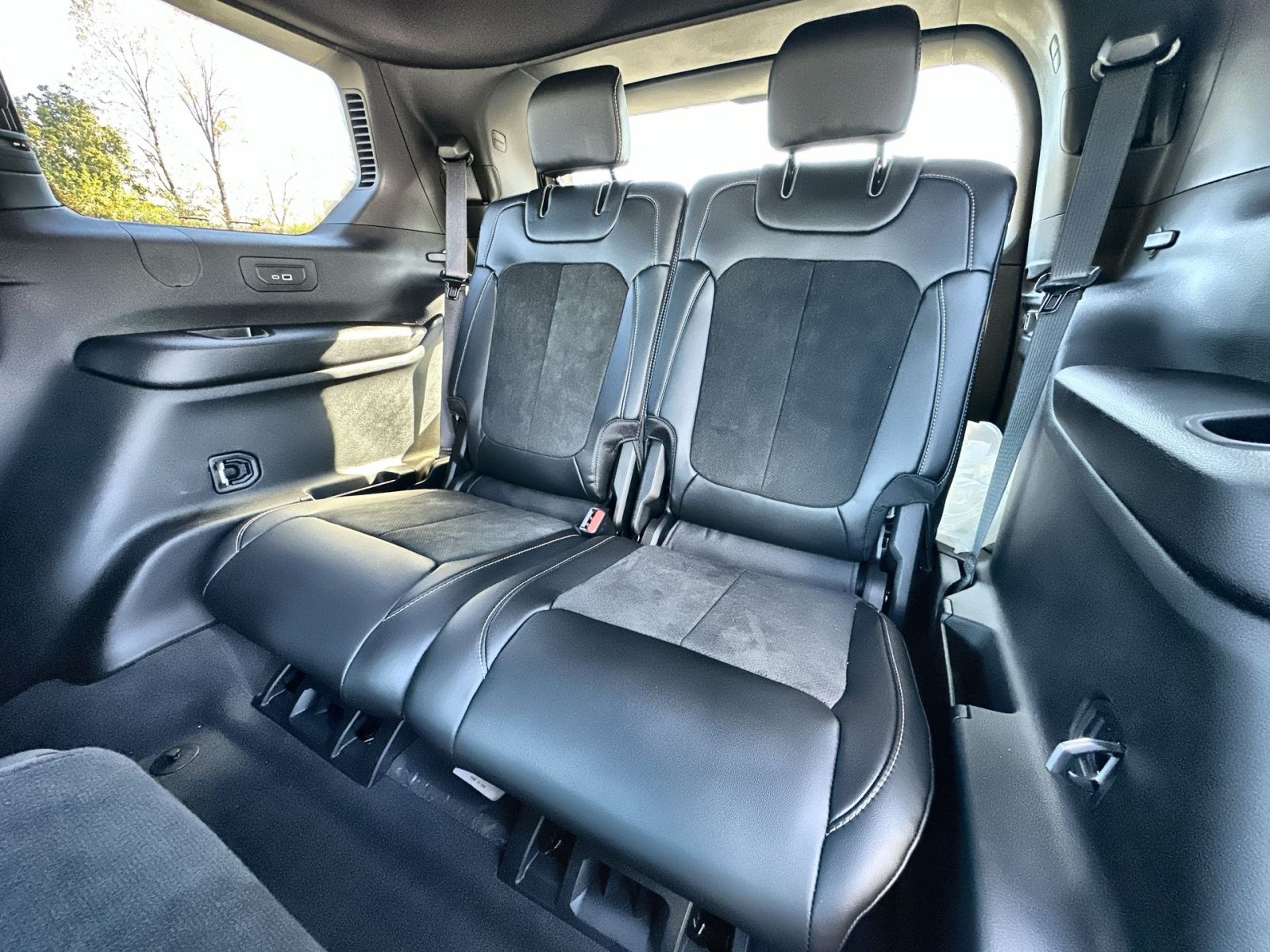 New 2025 Jeep Grand Cherokee L Altitude AWD/4WD image 25