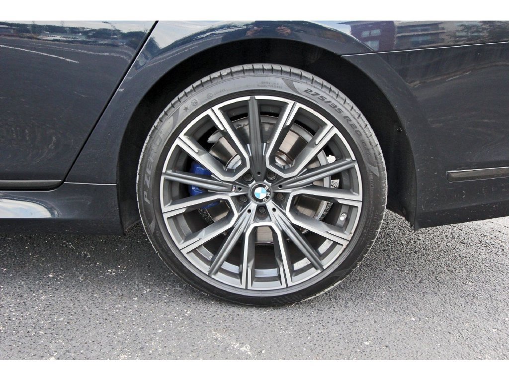 Used 2022 BMW 750i xDrive w/ Executive Package AWD/4WD image 33