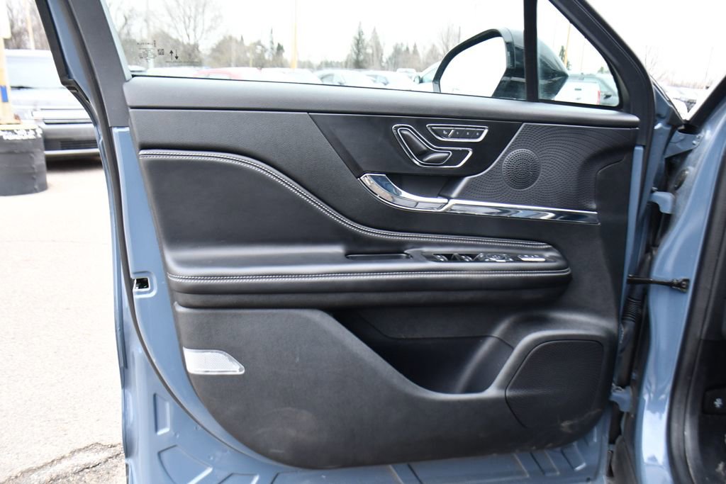 Used 2023 Lincoln Corsair Reserve w/ Equipment Group 201A image 23