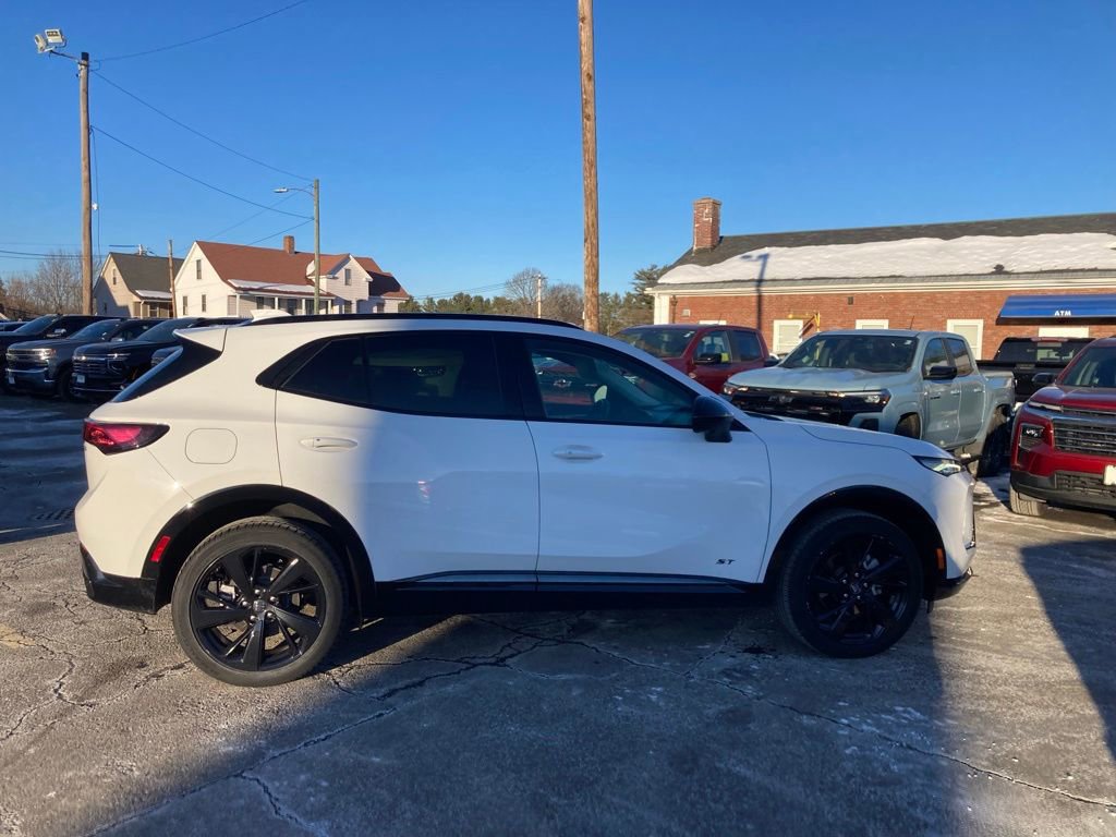 Certified 2025 Buick Envision Sport Touring image 8