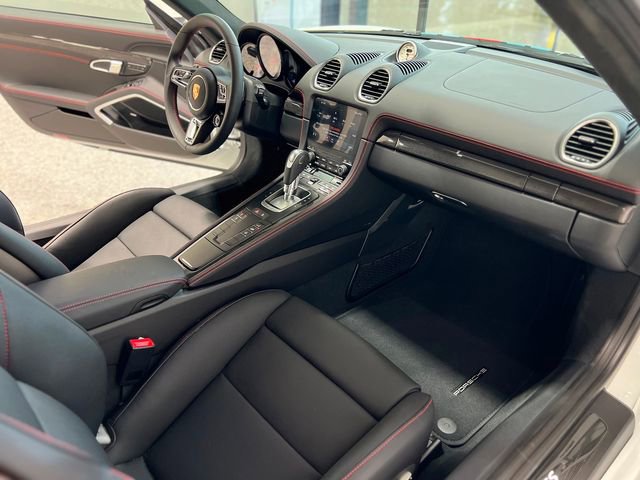 Used 2024 Porsche 718 Cayman GTS image 21