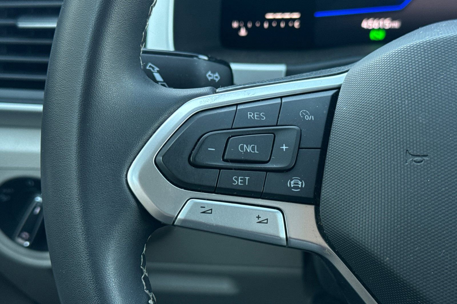 Used 2023 Volkswagen Atlas SE image 26