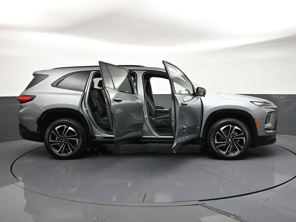 Certified 2026 Buick Enclave Sport Touring w/ Super Cruise Package AWD/4WD image 34