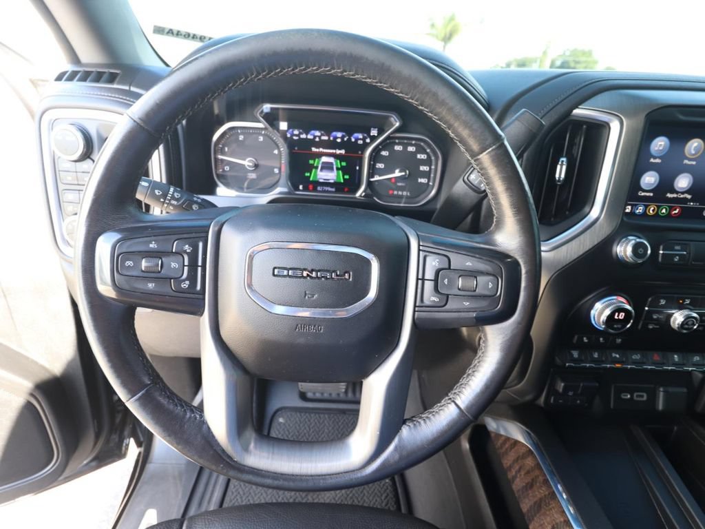 Used 2021 GMC Sierra 2500 Denali w/ Denali Black Diamond Edition AWD/4WD image 20
