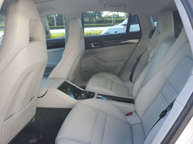 Used 2023 Porsche Panamera RWD image 13