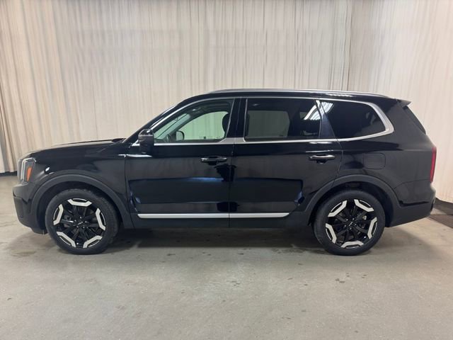 Used 2025 Kia Telluride S image 8
