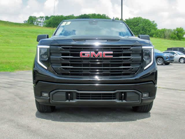 Used 2023 GMC Sierra 1500 Elevation image 11