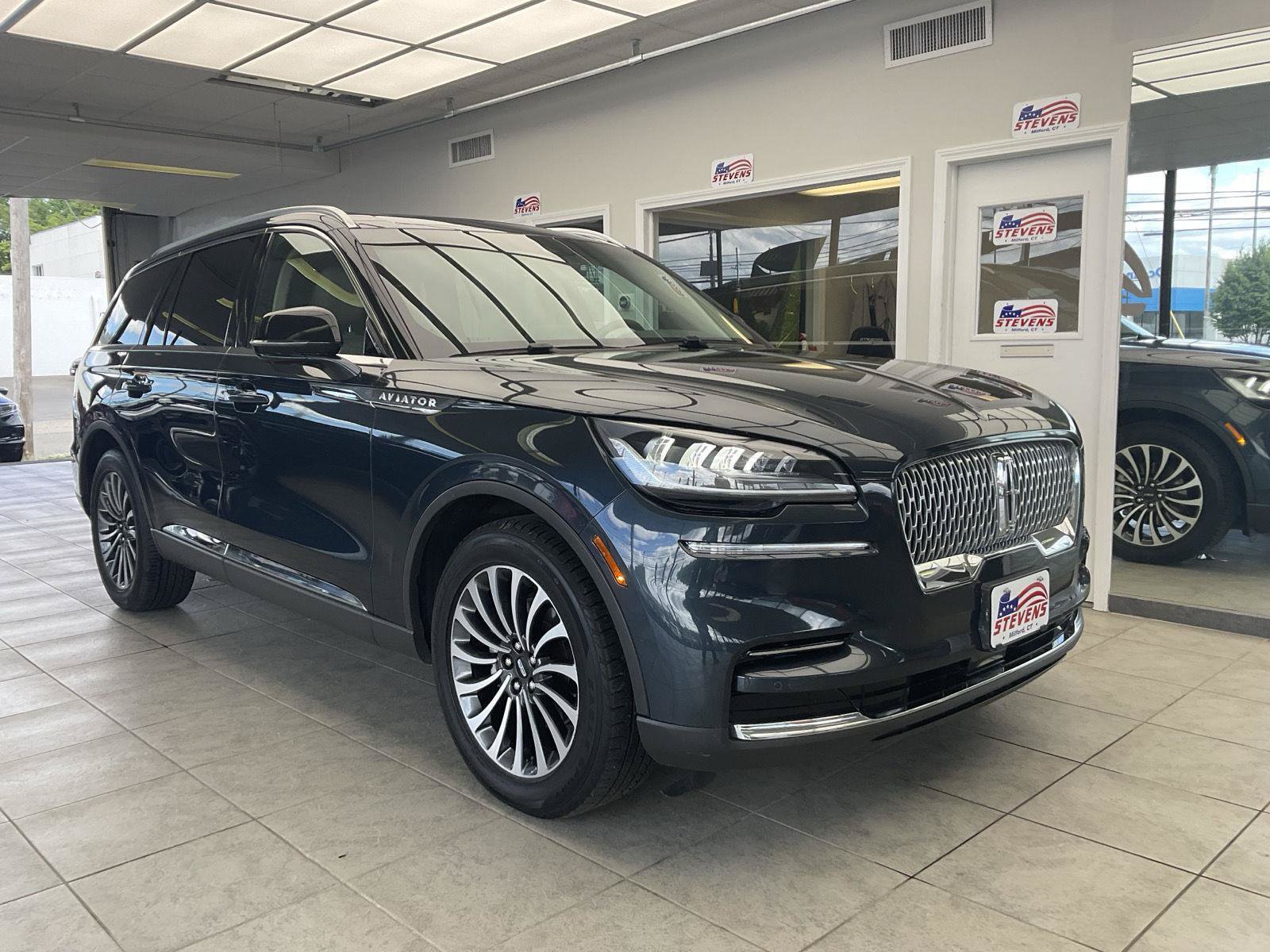 Used 2022 Lincoln Aviator Reserve AWD/4WD image 1