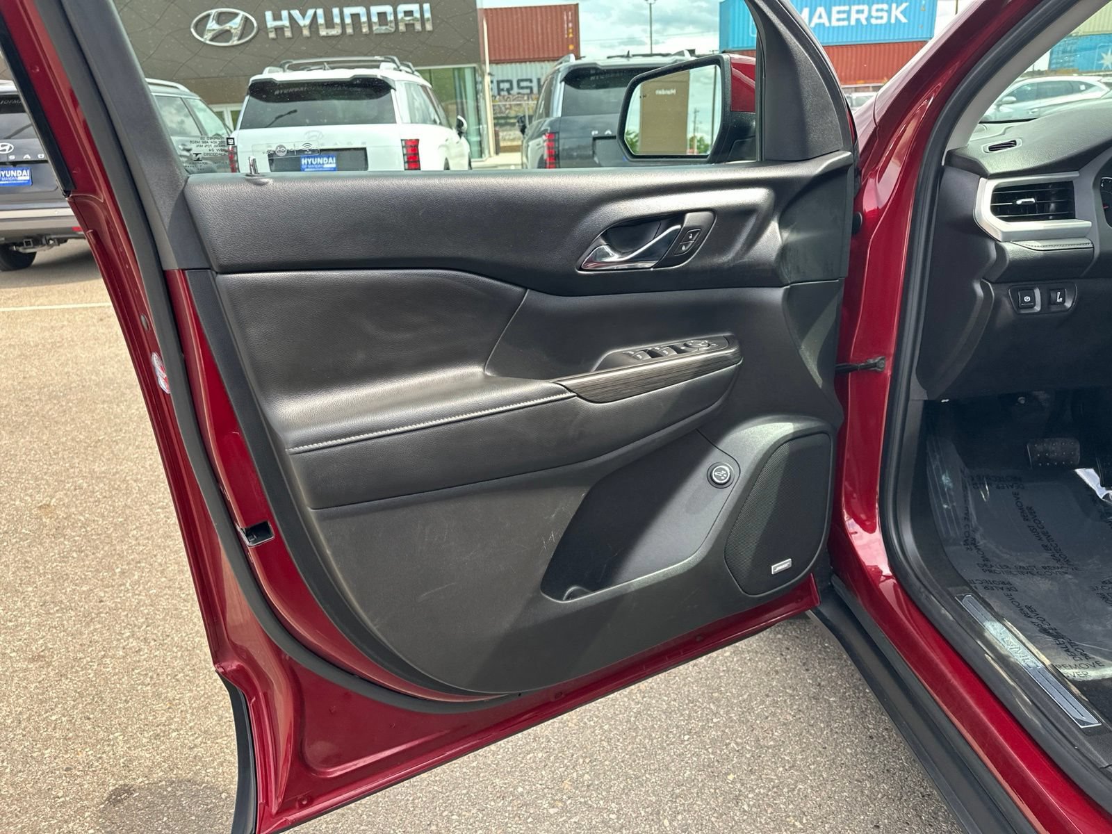 Used 2018 GMC Acadia SLT AWD/4WD image 17