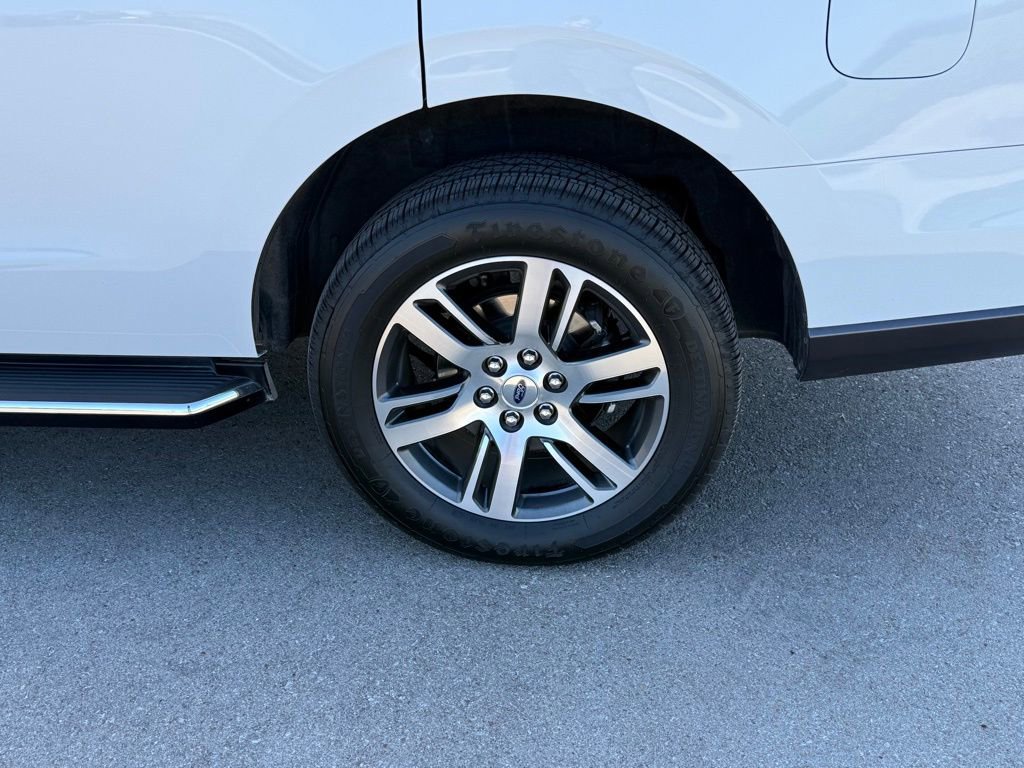 Used 2023 Ford Expedition XLT image 25