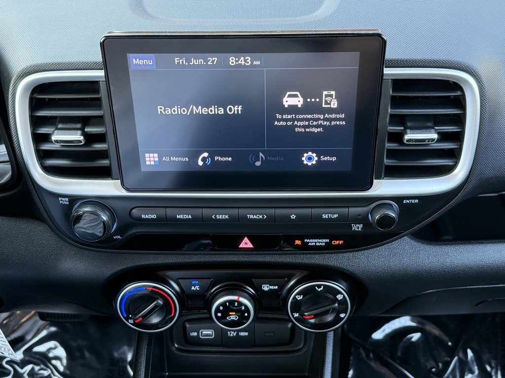 Used 2022 Hyundai Venue SE image 39