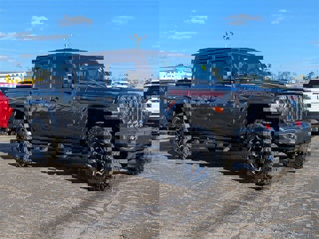 Used 2020 Jeep Gladiator Rubicon image 2