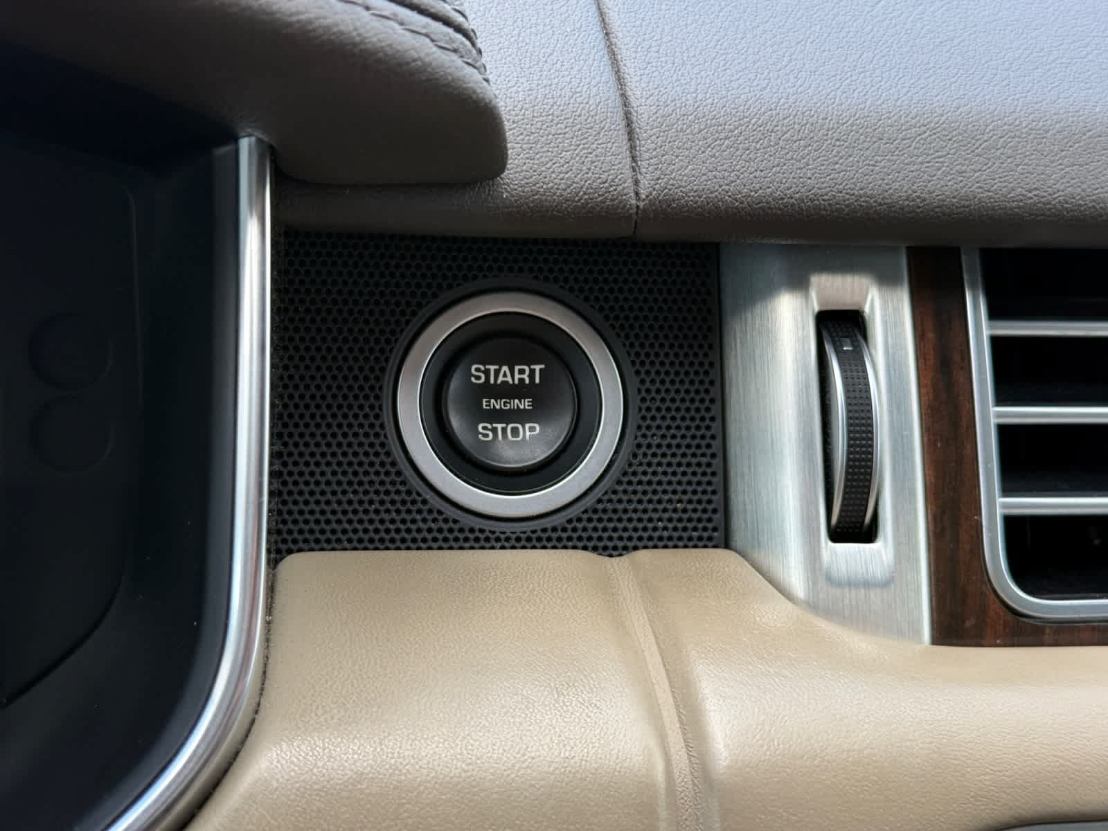 Used 2016 Land Rover Range Rover Supercharged AWD/4WD image 63