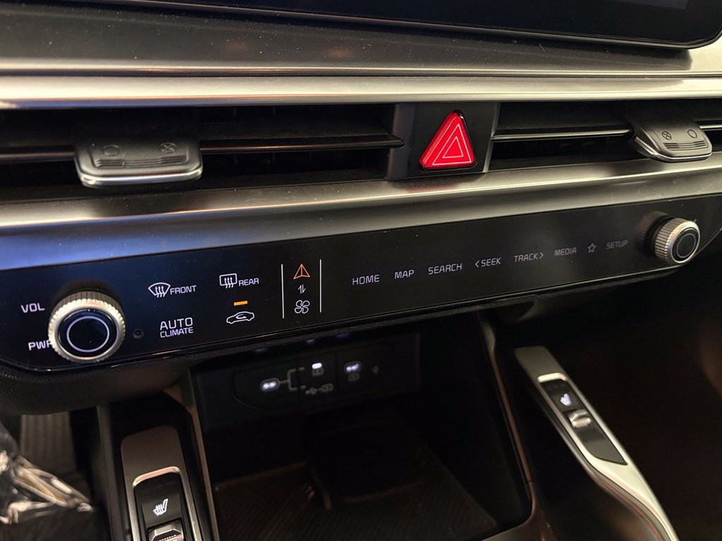 Used 2024 Kia Sorento S FWD image 27