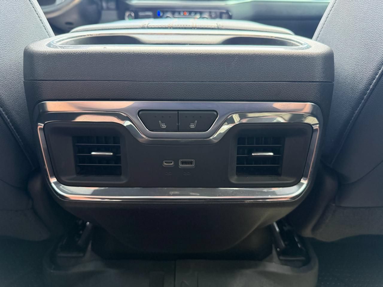 Used 2023 Chevrolet Silverado 1500 High Country w/ High Country Premium Package AWD/4WD image 19