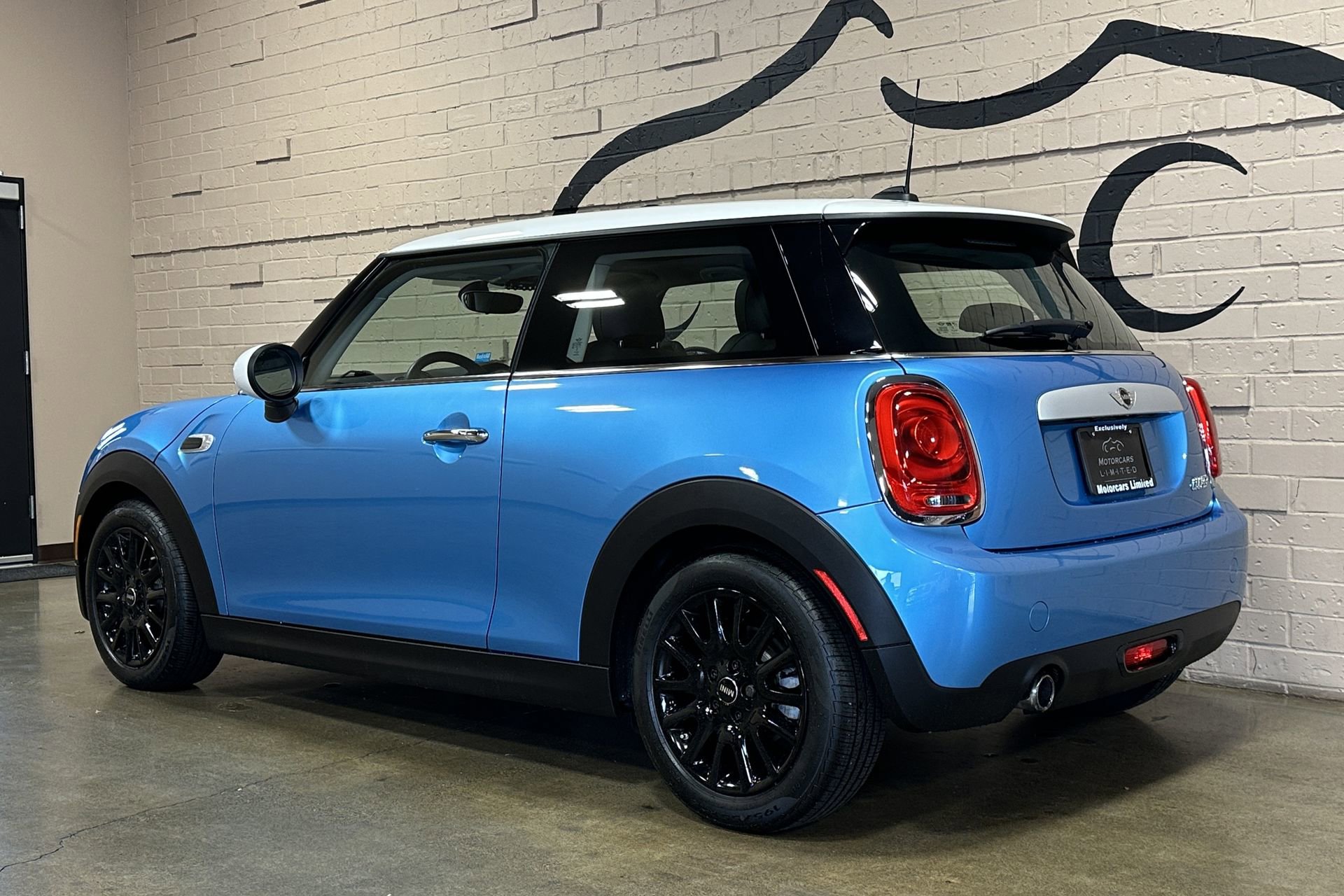 Used 2015 MINI Cooper 2-Door Hardtop FWD image 7