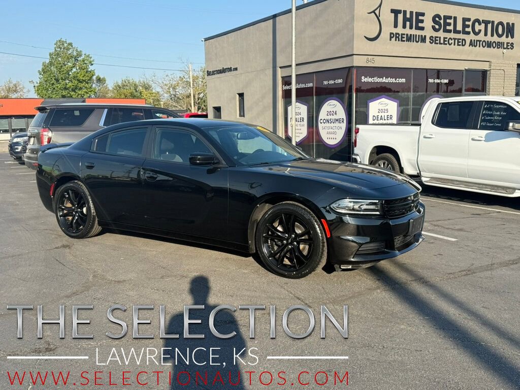 Used 2017 Dodge Charger SE w/ Blacktop Package video 1