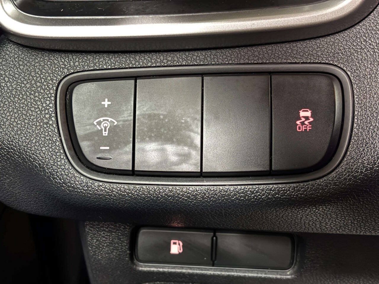 Used 2017 Kia Sorento LX FWD image 32