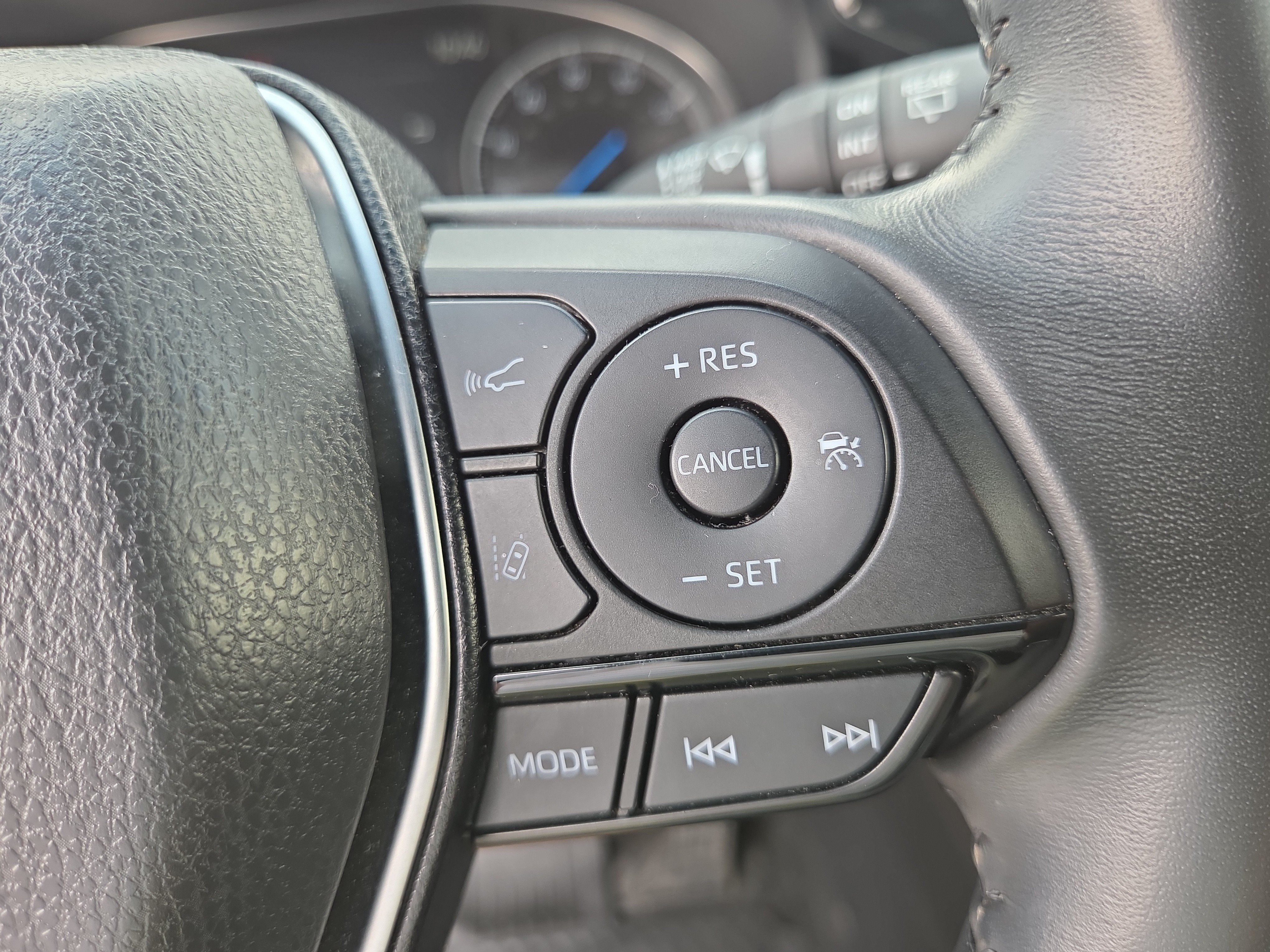 Certified 2022 Toyota Venza XLE AWD/4WD image 25