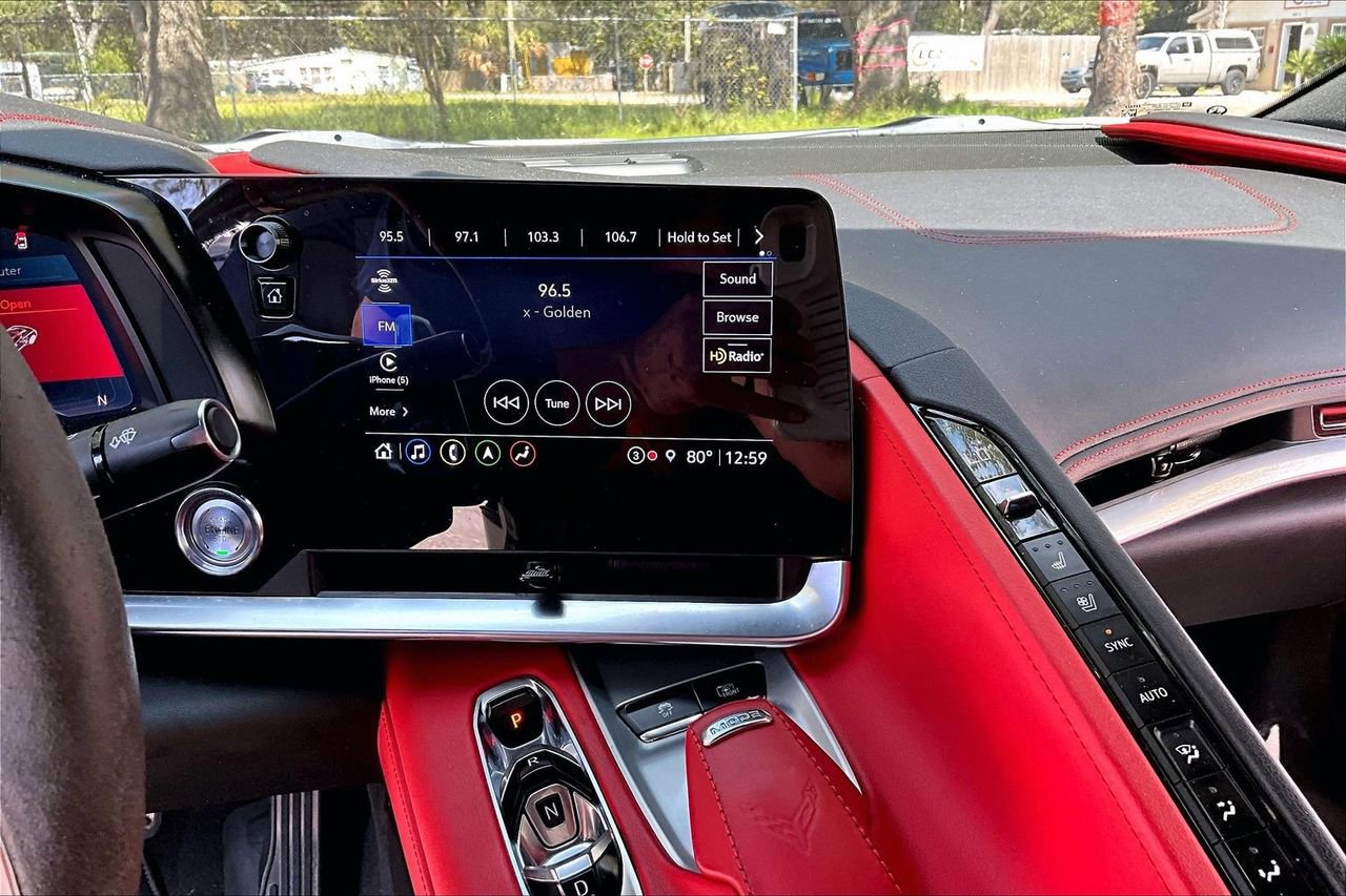 Used 2021 Chevrolet Corvette Stingray Preferred Conv w/ Z51 Performance Package image 8