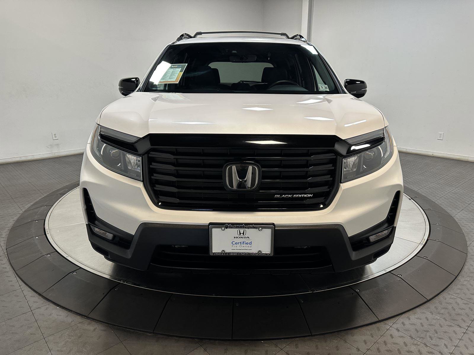 Certified 2024 Honda Passport Black Edition image 4
