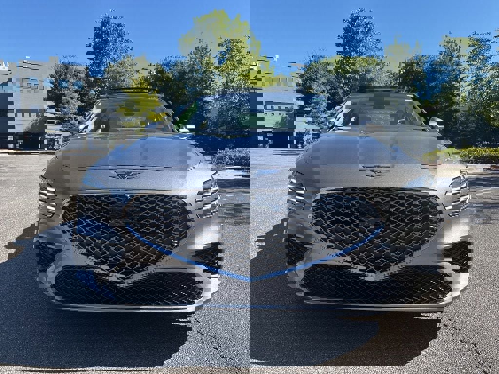 New 2026 Genesis G70 2.5T Prestige image 2
