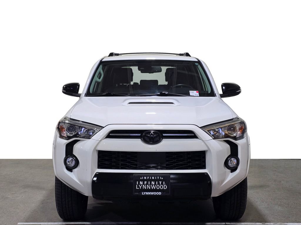 Used 2020 Toyota 4Runner Venture image 2