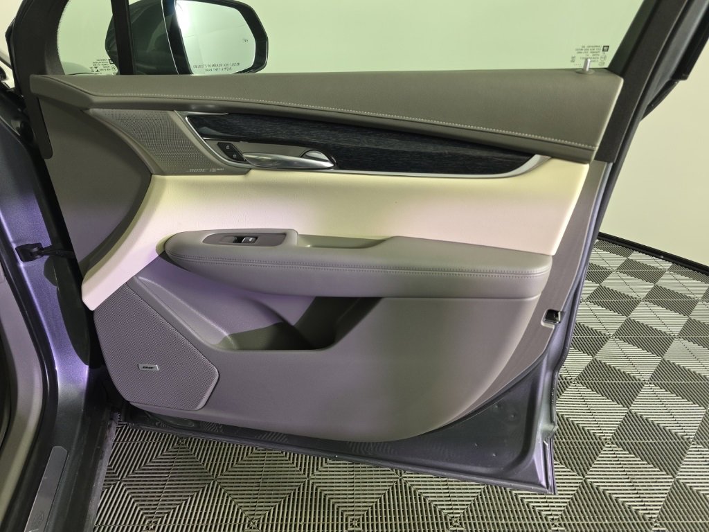 Used 2022 Cadillac XT6 Premium Luxury image 41