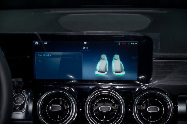 Certified 2026 Mercedes-Benz GLB 250 4MATIC image 16