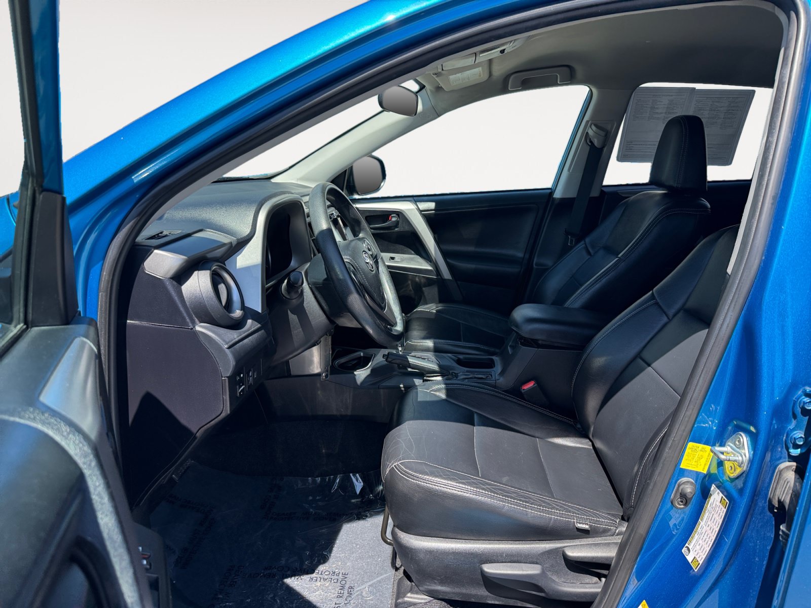 Used 2018 Toyota RAV4 LE w/ All Weather Liner Package FWD image 10