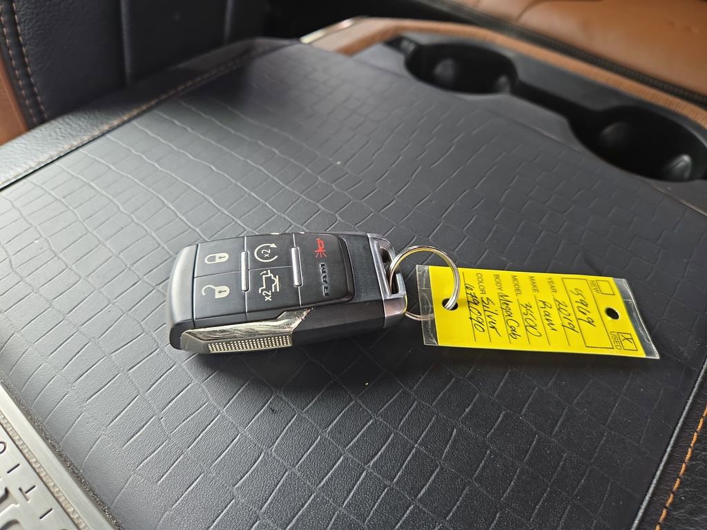 Used 2019 RAM 3500 Limited image 30