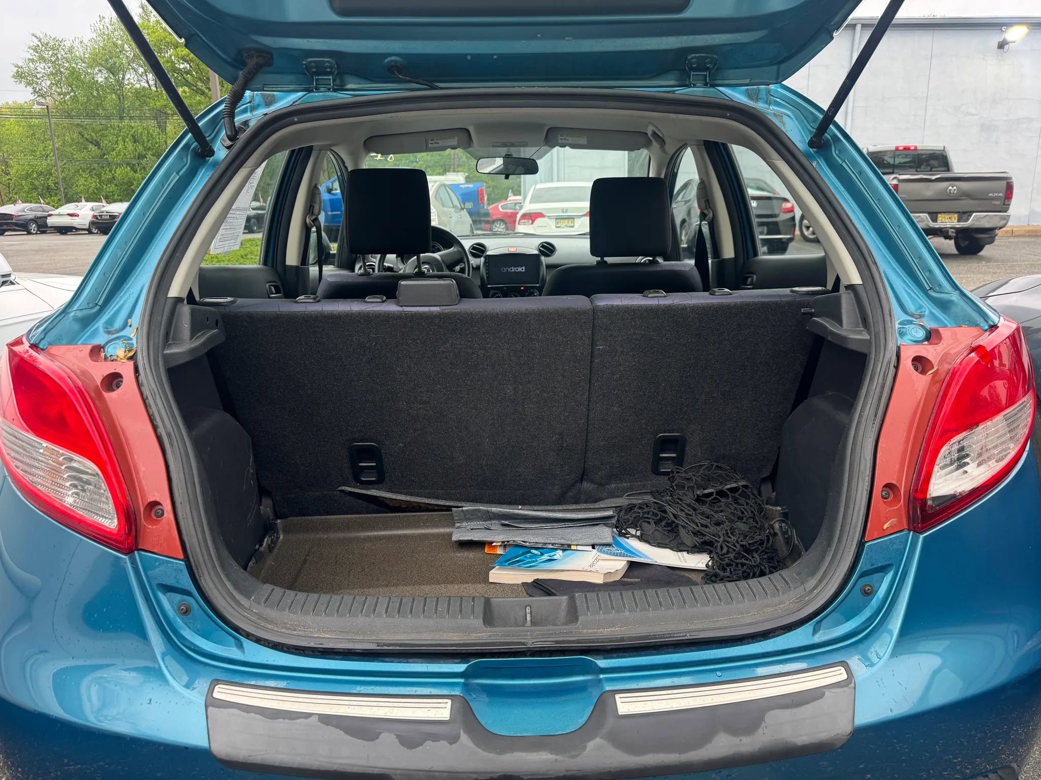 Used 2011 MAZDA MAZDA2 Sport FWD image 22