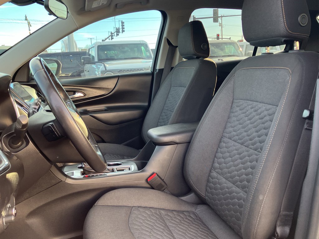 Used 2019 Chevrolet Equinox LT w/ Sun & Navigation Package image 26