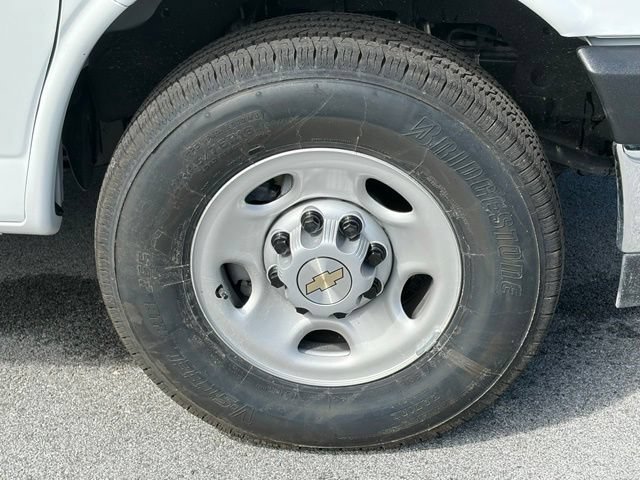 New 2026 Chevrolet Express 3500 w/ Power Convenience Package RWD image 11