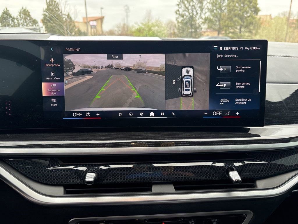 Used 2024 BMW X7 xDrive40i w/ M Sport Package image 15